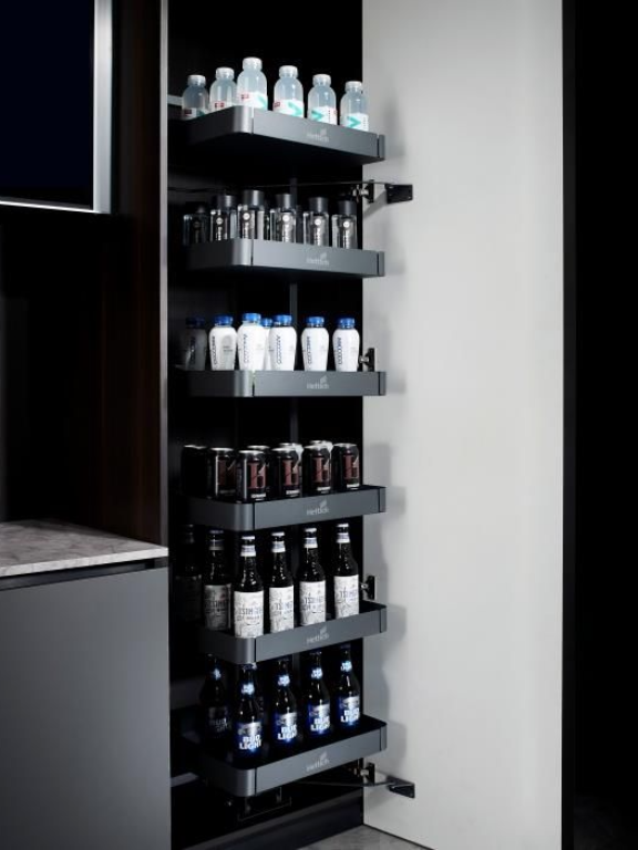 Larder 6 Tier 600 Frame with Basket