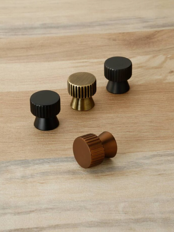 Shapes Knob For Drawers and Cabinet 4016