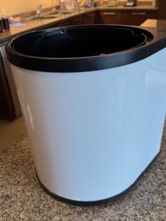Waste-Bin.It Classic - Black plastic Bin, 13 litres capacity
